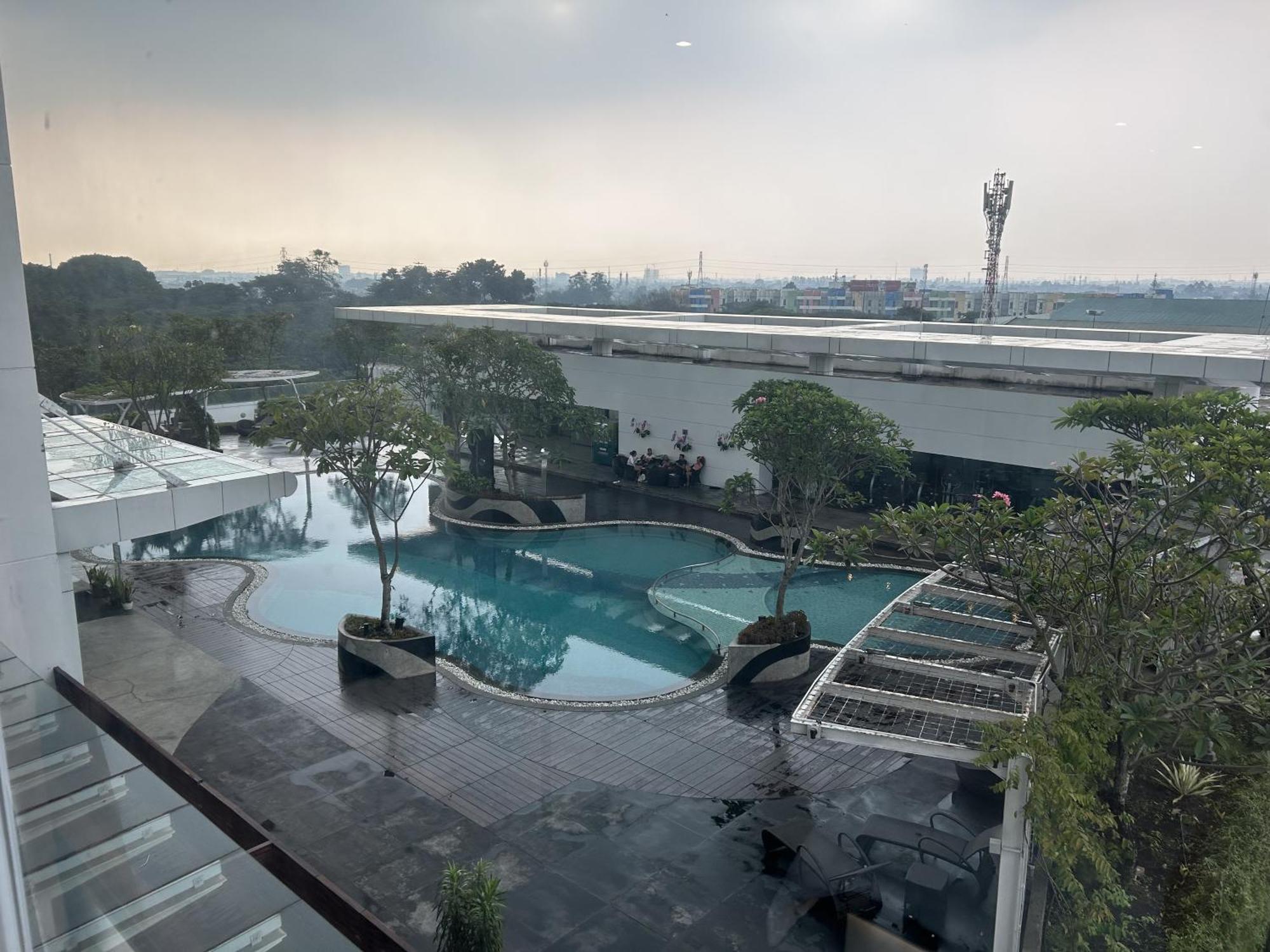 U Residence 2 Studio Apartment Pool View Тангеранг Экстерьер фото
