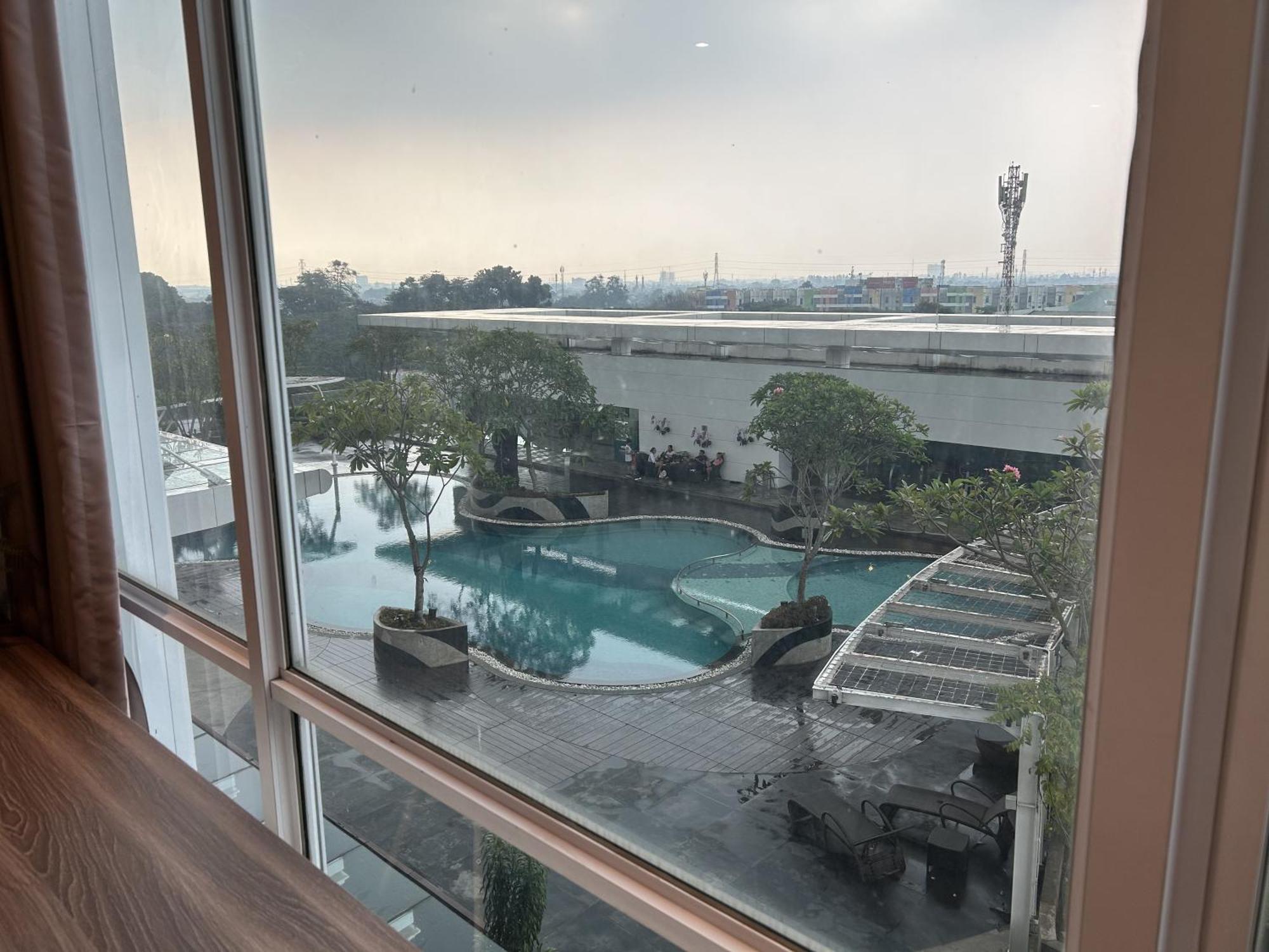 U Residence 2 Studio Apartment Pool View Тангеранг Экстерьер фото